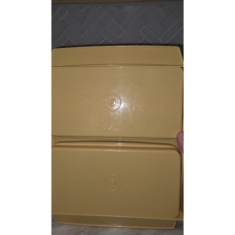 Tupperware Deviled Egg Keeper Carrier With Trays Vintage #723 #665 Harvest Gold - Picture 5 of 5